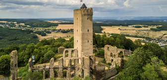 Blick auf die Burg Olbrück - Foto: Dominik Ketz © Rheinland-Pfalz Tourismus GmbH